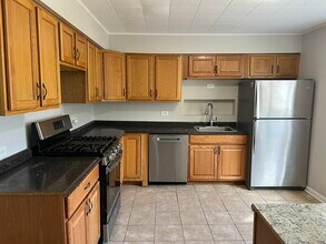 1957 Redwood Ln in Northbrook, IL - Building Photo - Building Photo