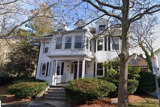 187 Central St, Unit 1