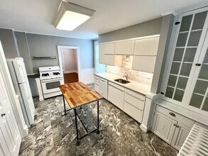 526 High St in Middletown, CT - Building Photo - Building Photo