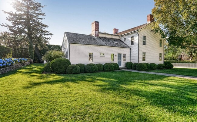 20 Jefferson St in Sag Harbor, NY - Building Photo - Building Photo