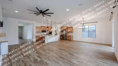 19060 Rancho Dr in Litchfield Park, AZ - Foto de edificio - Building Photo