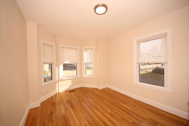 93 Cushing St, Unit 001