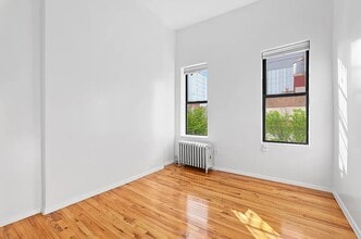 122 Norfolk St in New York, NY - Foto de edificio - Building Photo