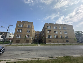 7250 S Emerald Ave in Chicago, IL - Building Photo - Building Photo