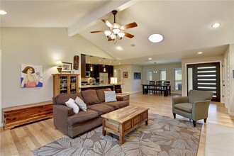 510 Bulian Ln in Austin, TX - Building Photo - Building Photo