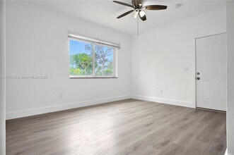 3041 NW 15th St in Miami, FL - Building Photo - Building Photo