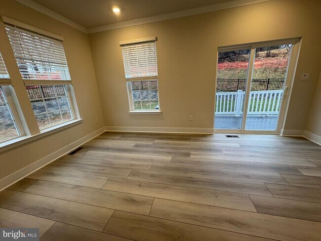 1714 Water Xing Rd in Pikesville, MD - Building Photo - Building Photo