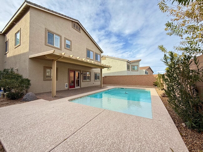 132 Dunblane St in Henderson, NV - Building Photo - Building Photo