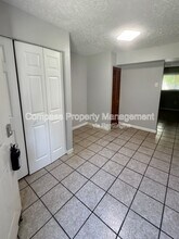 3630 Douglas Ave-Unit -4c in Kalamazoo, MI - Building Photo - Building Photo