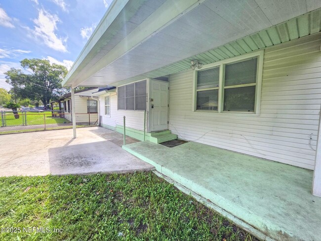 2946 W 15th St in Jacksonville, FL - Building Photo - Building Photo