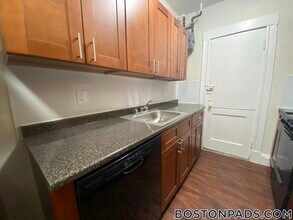 1163 Boylston St, Unit 8 in Boston, MA - Building Photo - Building Photo