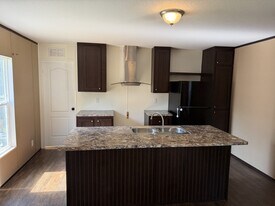 2 Polk St in Freeport, FL - Building Photo