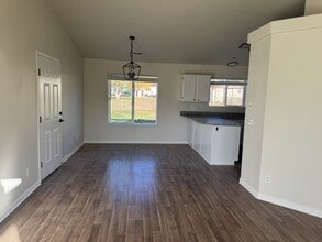 4544 N Oregon Trl in Enoch, UT - Building Photo - Building Photo