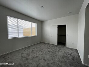 1868 S Poetry Ln in Tucson, AZ - Building Photo - Building Photo