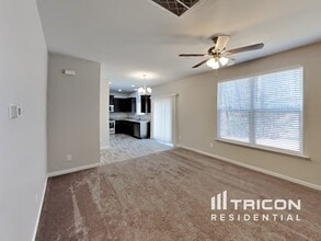 2900 Dallas Ct in Winston-Salem, NC - Foto de edificio - Building Photo