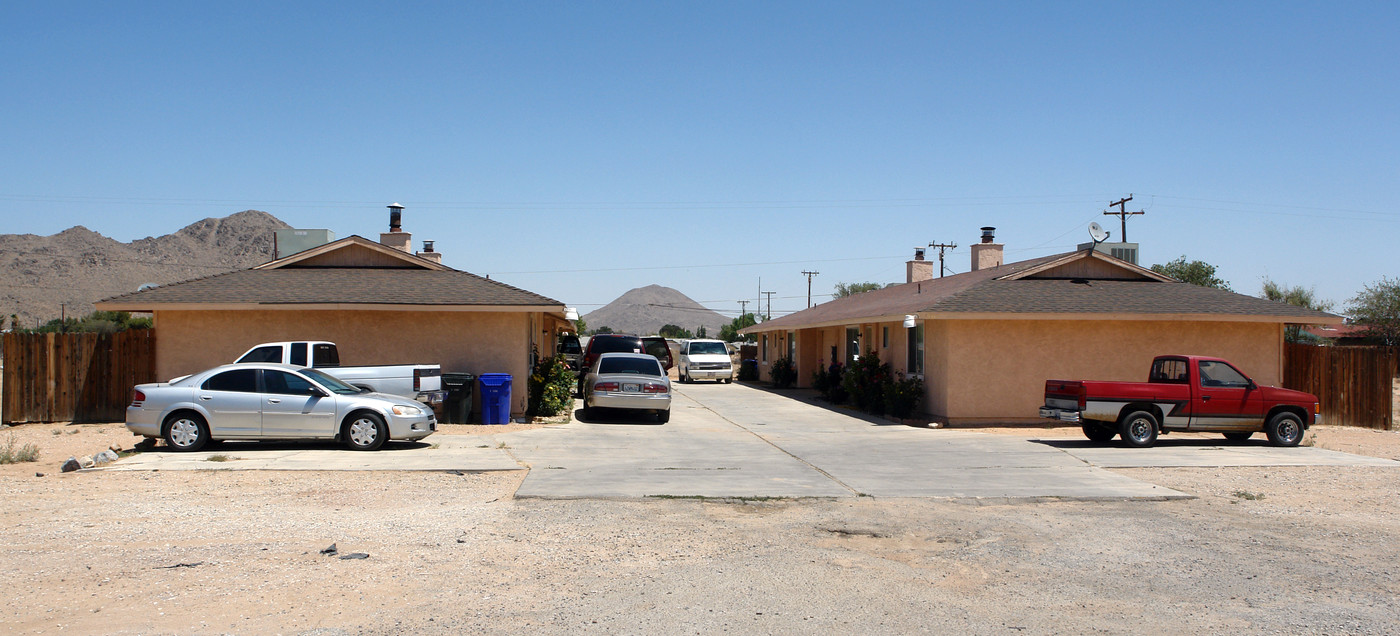 15315 Broken Bow in Apple Valley, CA - Building Photo