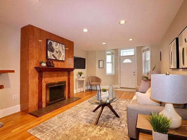 352 Tappan St, Unit 1