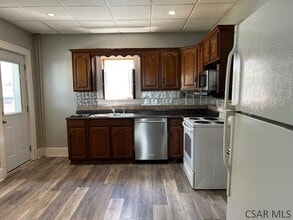 407 Somerset Ave in Windber, PA - Building Photo - Building Photo