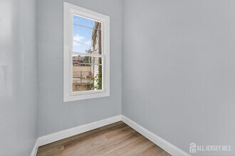 11 N Willow St in Trenton, NJ - Building Photo - Building Photo