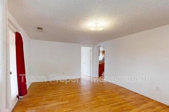1630 Griegos Rd NW in Albuquerque, NM - Building Photo - Building Photo
