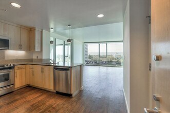38 N Almaden Blvd in San Jose, CA - Building Photo - Building Photo