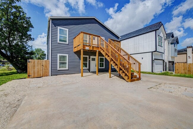 property at 4014 Dreyfus St