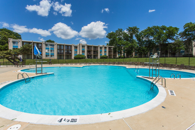 Brinkley House in Temple Hills, MD - Building Photo - Building Photo