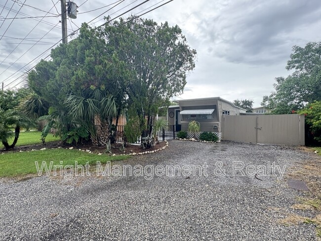 property at 14915 Old Dixie Hwy