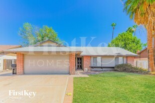 2670 W McNair St in Chandler, AZ - Building Photo