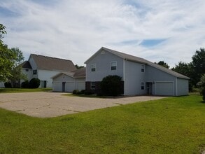 1409 River View Ave, Unit B in Stevens Point, WI - Building Photo - Building Photo