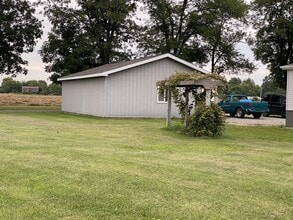 6388 State Rd in Hillsdale, MI - Building Photo - Building Photo