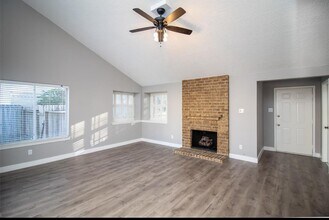 10502 Linecamp Dr in Houston, TX - Building Photo - Building Photo