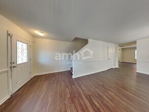 15211 Edgewater Forest Ln in Charlotte, NC - Foto de edificio - Building Photo