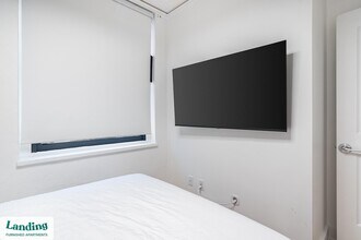 933 McGee St, Unit 2-915 in Kansas City, MO - Building Photo - Building Photo