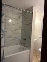 1203 Edward St in Lansing, MI - Building Photo