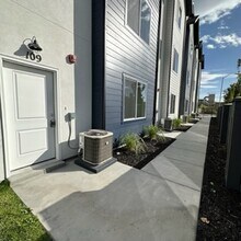 238 Paramount Ave in Salt Lake City, UT - Building Photo - Building Photo