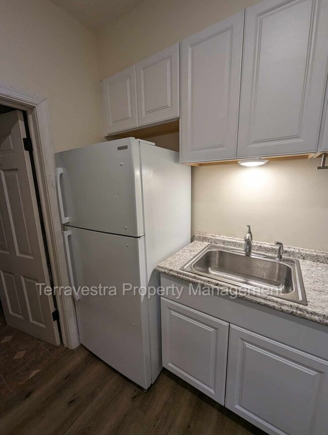 6 S Main St in Woodstown, NJ - Building Photo - Building Photo