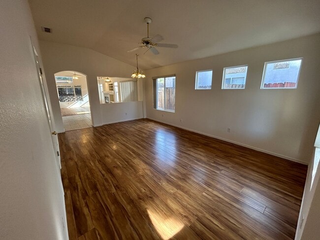 8467 Heritage Hill Dr in Elk Grove, CA - Building Photo - Building Photo