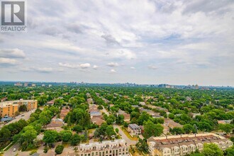 18 Holmes Ave in Toronto, ON - Building Photo - Building Photo