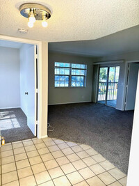 1529 SE Royal Green Cir in Port St. Lucie, FL - Building Photo - Building Photo