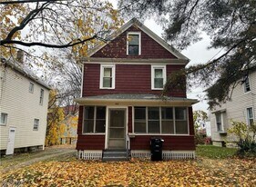 518 Rentschler St in Akron, OH - Building Photo