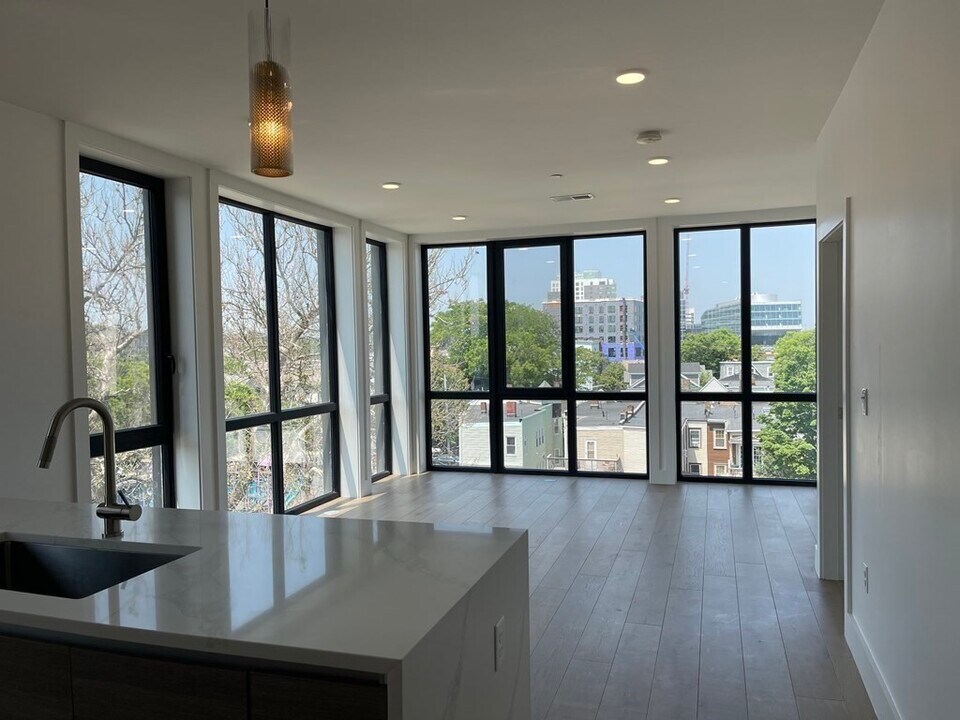 30 Penniman Rd in Boston, MA - Building Photo