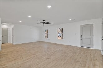 311 Church St in Collinsville, TX - Building Photo - Building Photo