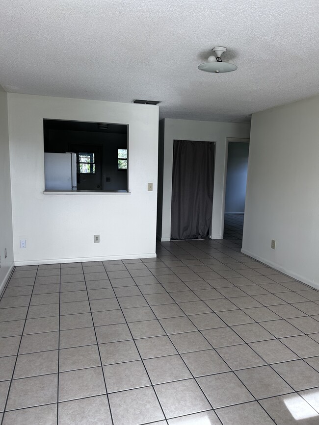 property at 913 S Char Mil Ave