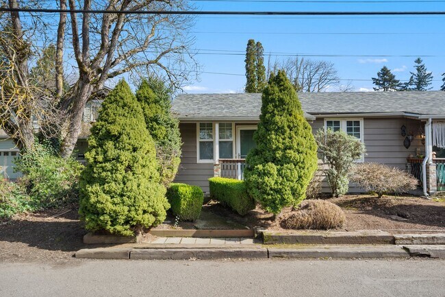 6832 SE 50th Ave in Portland, OR - Building Photo - Building Photo