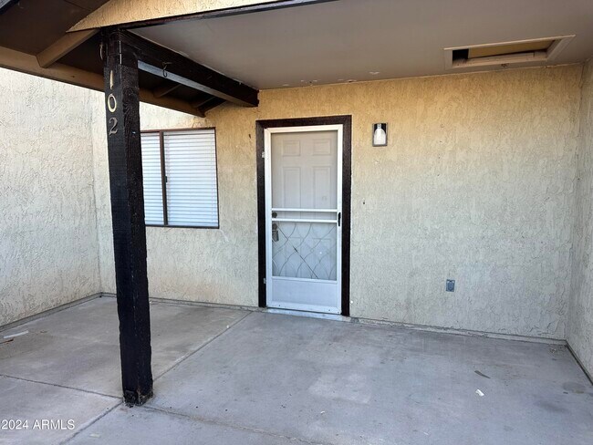 2729 N Salem St-Unit -102 in Mesa, AZ - Building Photo - Building Photo