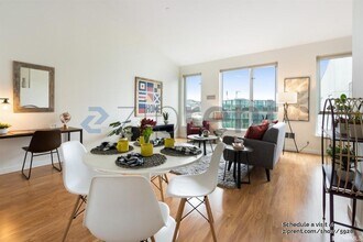 888 7th St in San Francisco, CA - Building Photo - Building Photo