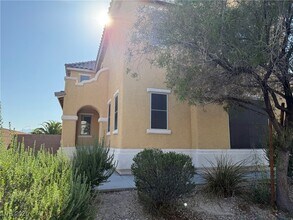 5717 Red Roof St in North Las Vegas, NV - Building Photo - Building Photo