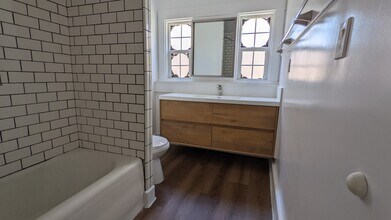 1263 S Plymouth Blvd, Unit 1263.5 in Los Angeles, CA - Building Photo - Building Photo