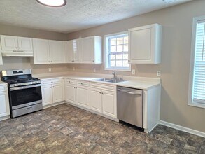 40 Waterloo Ct in Hiram, GA - Building Photo - Building Photo